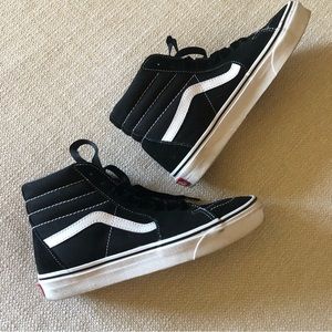Vans HiTop Skate shoes ~ GR8 condition! Womens sz 8 1/2 or Men’s sz 7